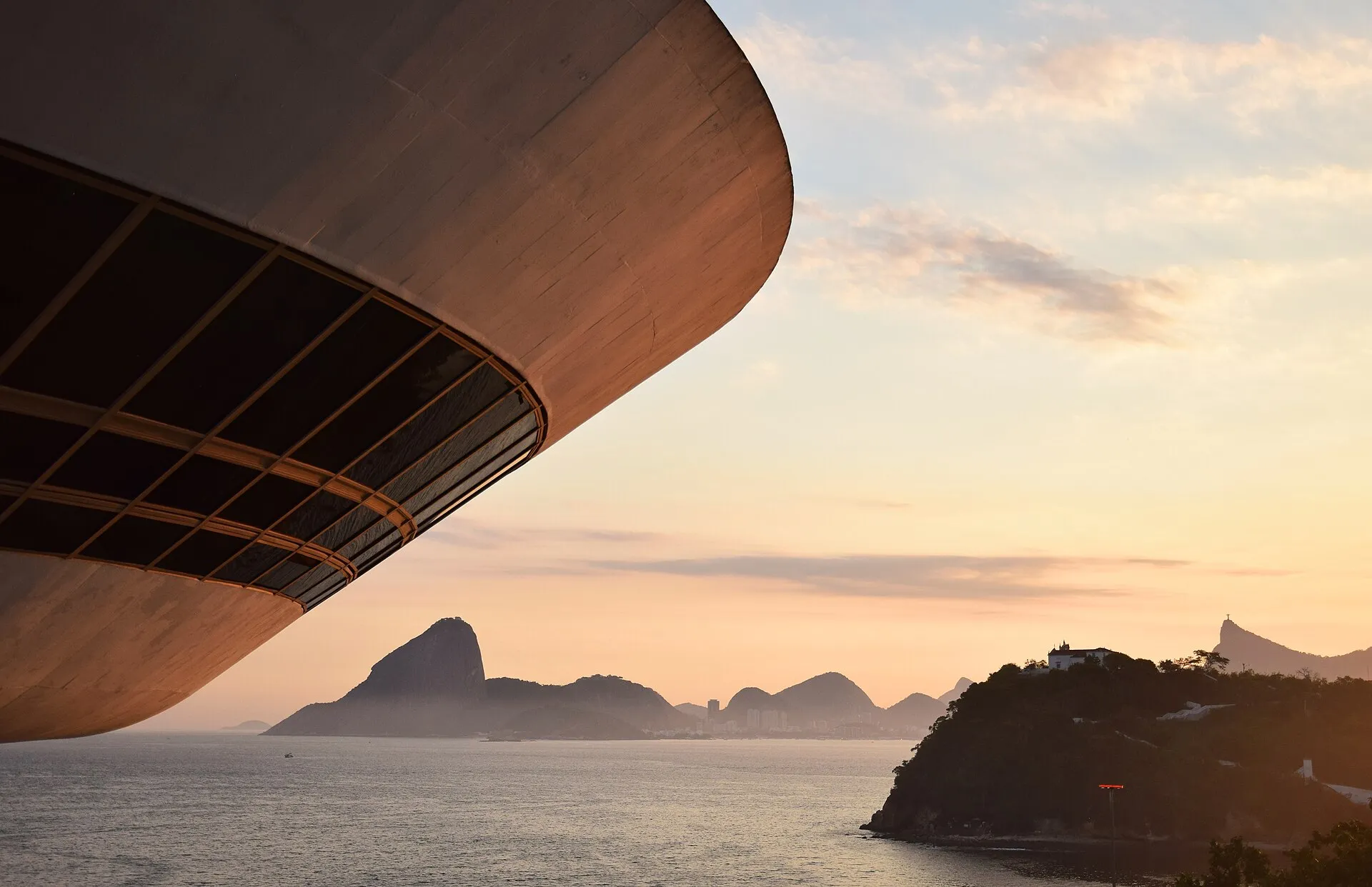 El Museu de Arte Contemporânea de Niterói, de Oscar Niemeyer